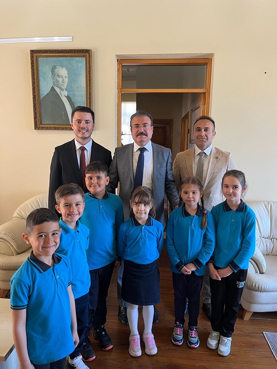 BUGÜN KAYMAKAM BEKİR İLHAMİ FATMA NEDİME CALP İLKOKULU ÖĞRENCİLERİ